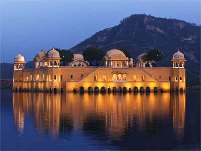 tempo traveller rent in delhi