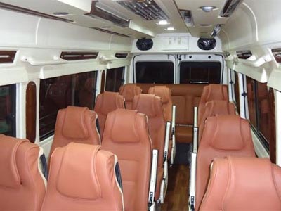 tempo traveller rent in delhi